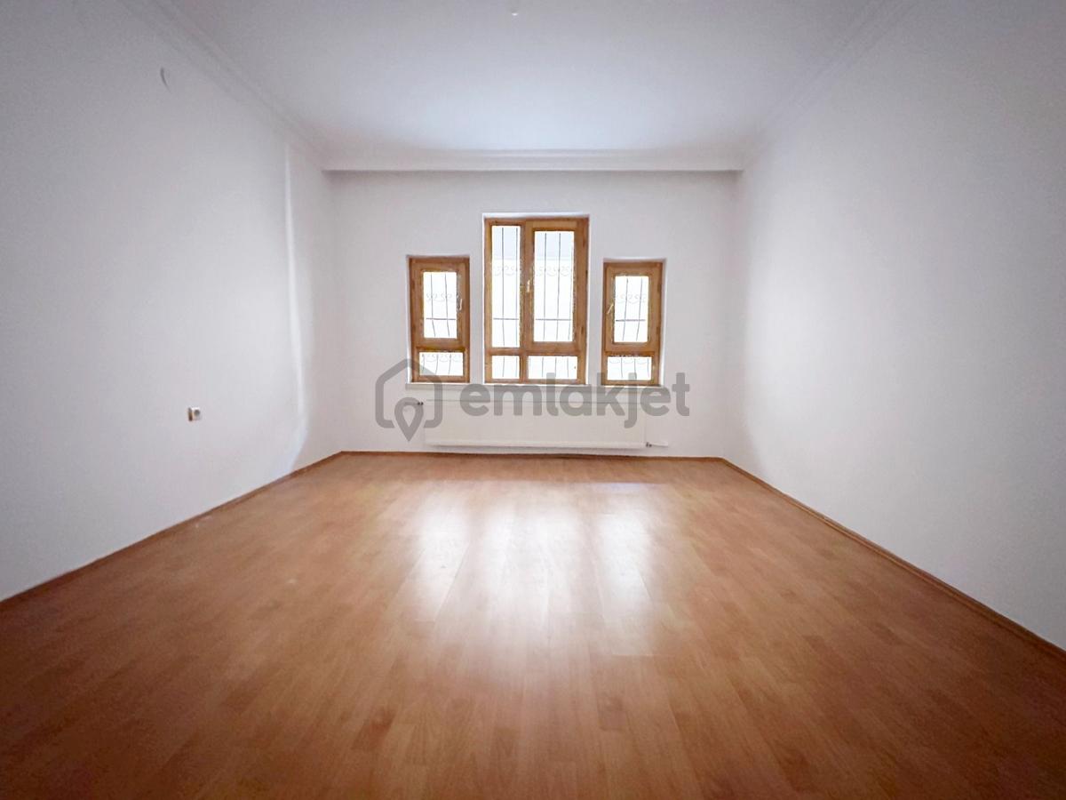 Kuşcağız Mahallesi'nde Cadde Üzerinde 2+1 Daire! - 6