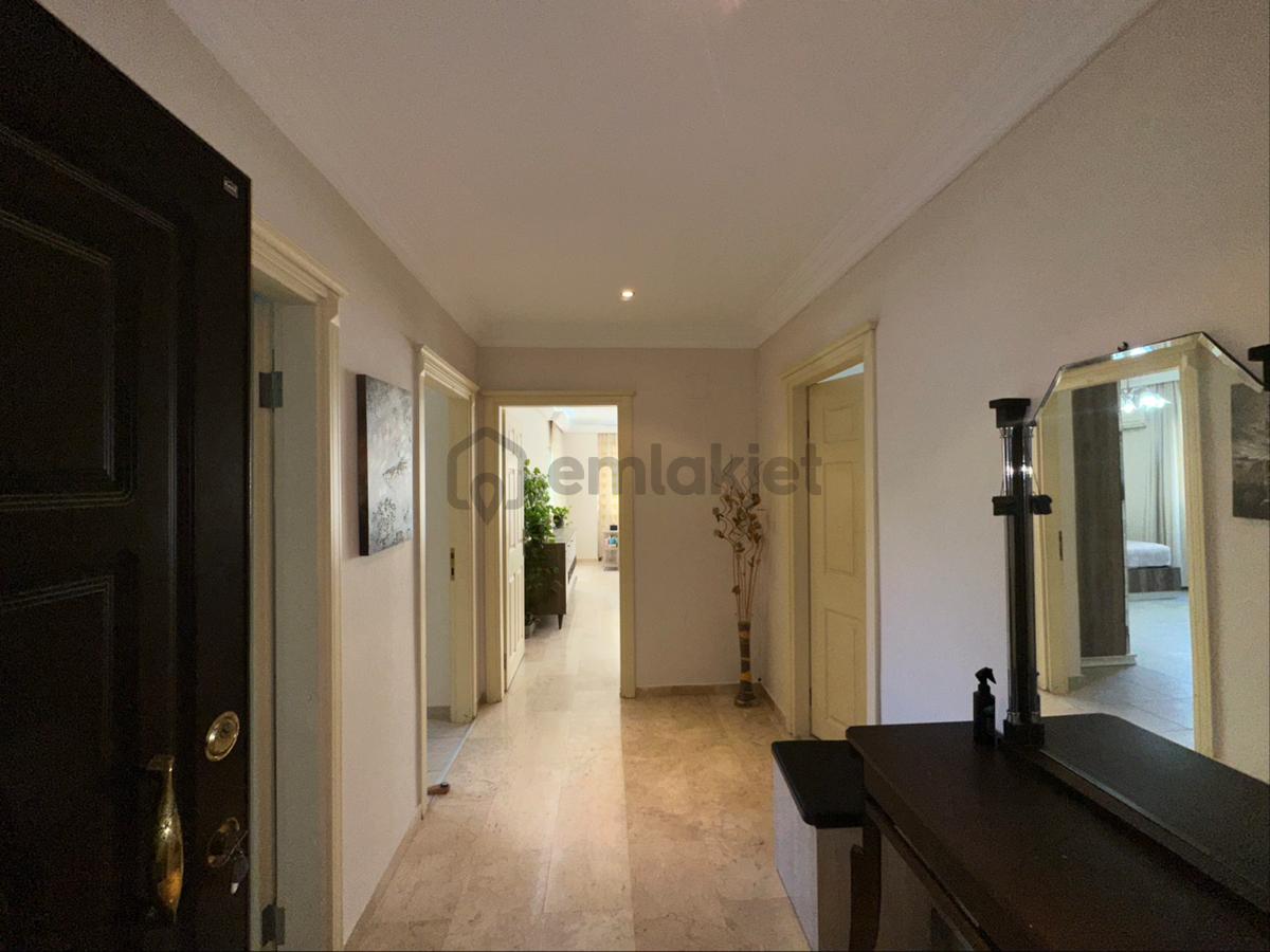 Barbaros Caddesinde 2+1 Eşyalı Geniş Daire - 14