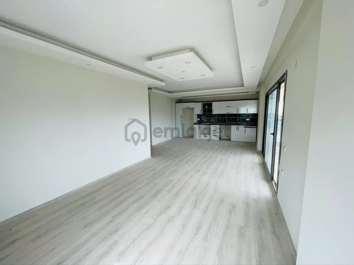 Davutlar Merkezde Havuzlu Sitede Geniş 2+1 Daire - 10