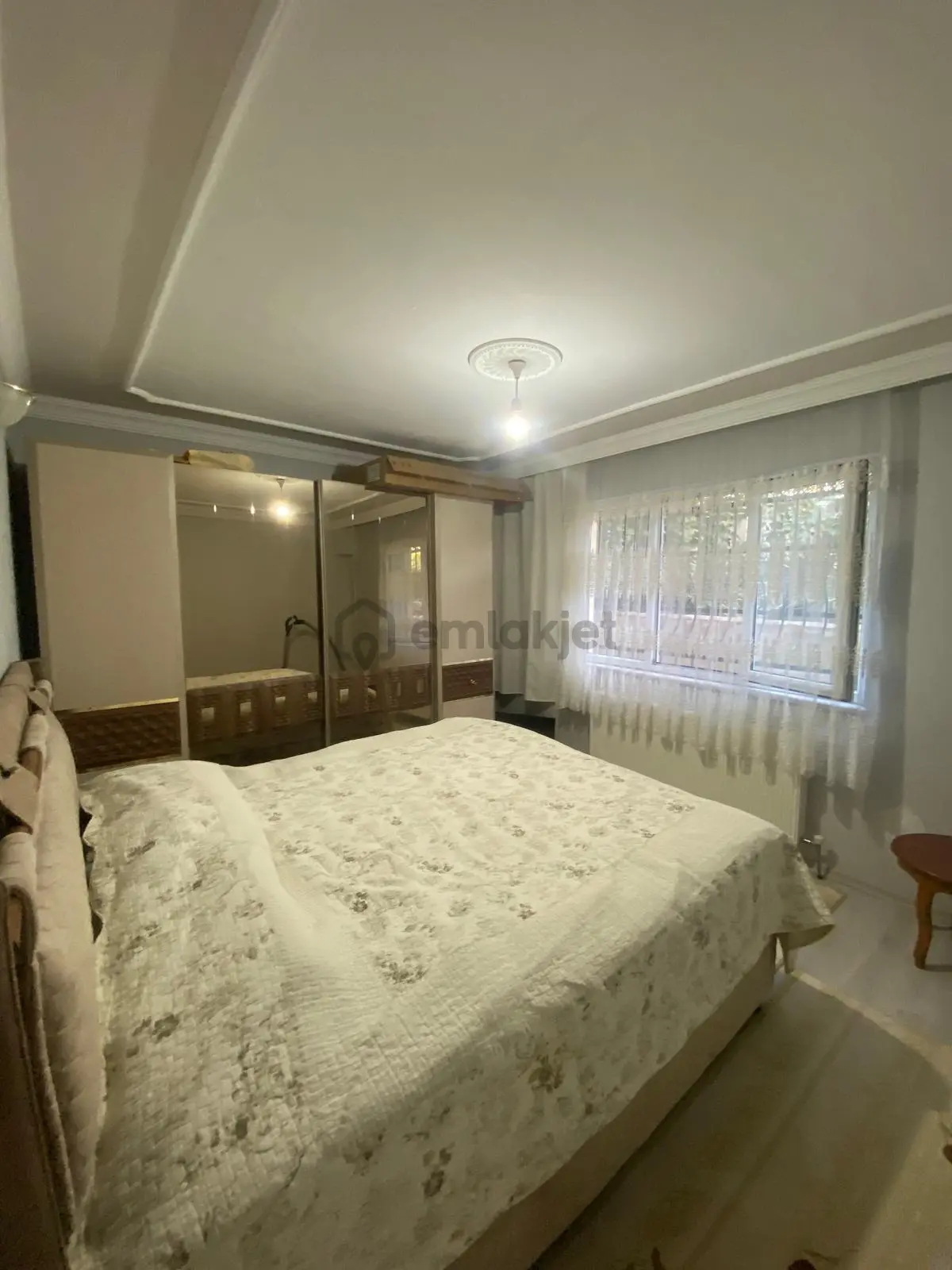 Yenimahhede Satılık Doğalgazlı Ve 2 Katlı Müstekil Ev - 24