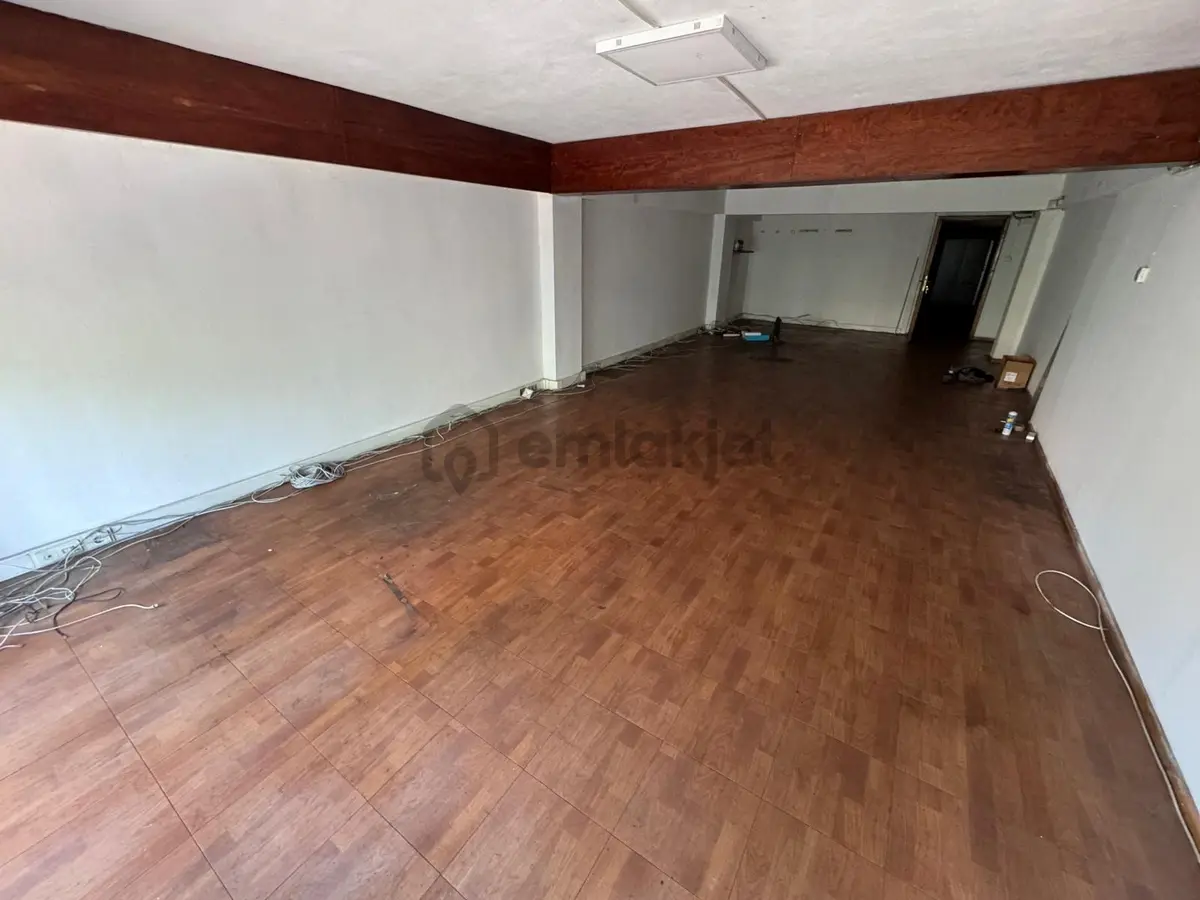 Dolayoba Sanayi Sitesinde Kiralık Atölye - 28