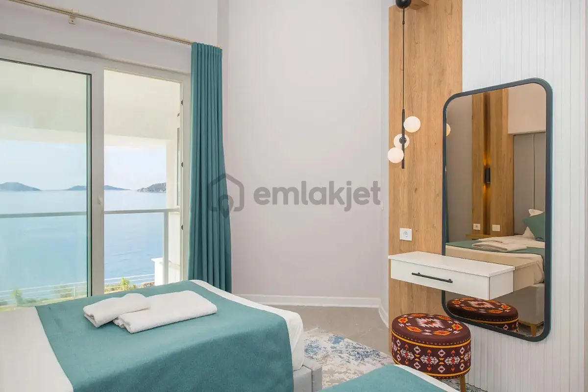 Kaş Kalkan’da Denize Sıfır Full Eşyalı Lüks Villa - 13