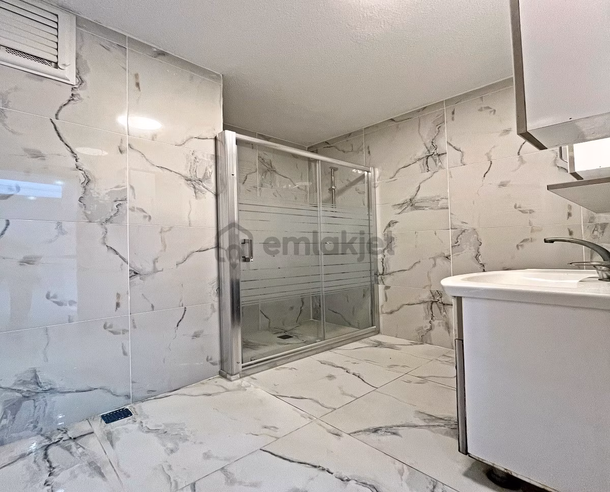 Bahçeşehir Lokasyonunda Satılık 2+1 Lüks Daire - 17