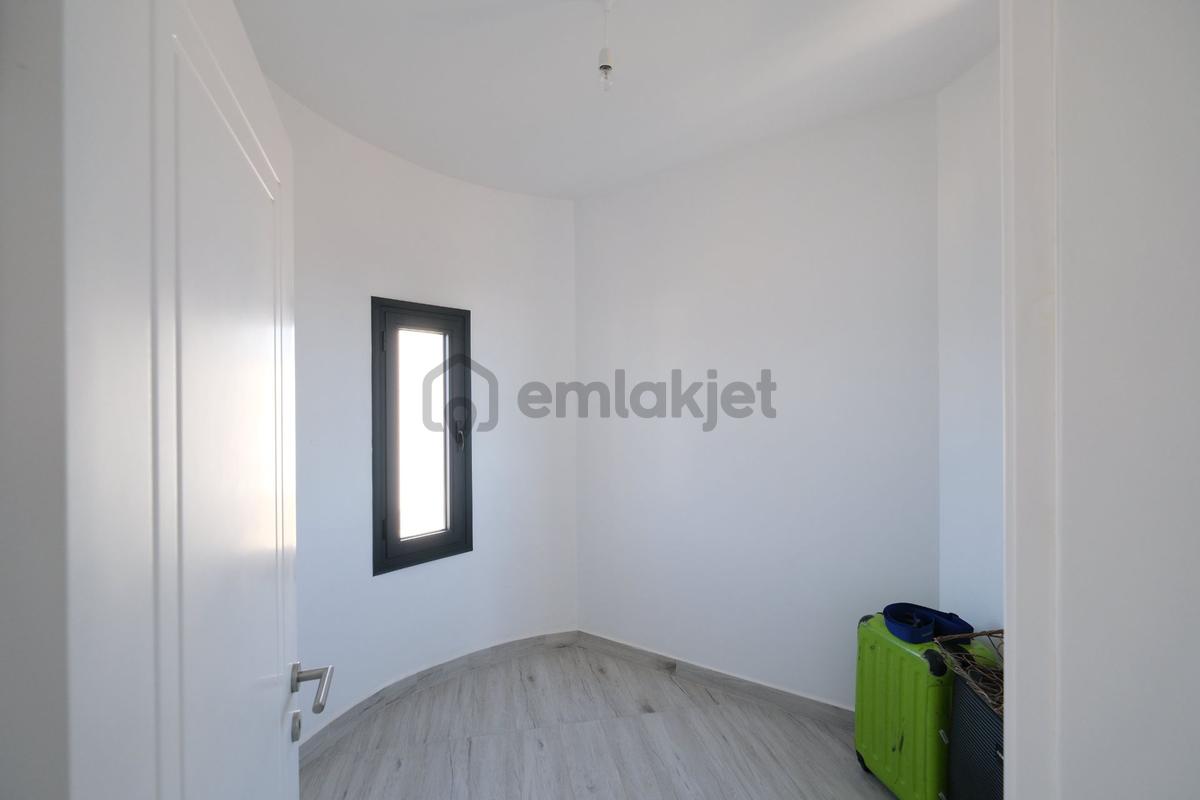 Akyarlar'da 11+4 Muhteşem Deniz Manzaralı Satılık Malikane - 20