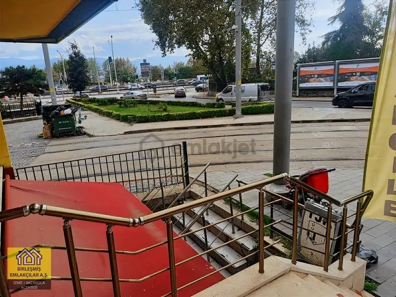 İzmit Merkezde 160 M2 İki Katlı Kiralık Dükkan - 7