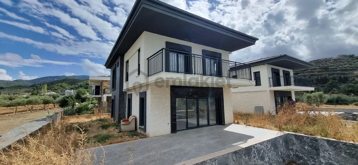 Müstakil Özel Havuzlu 3+1yazlık - 7