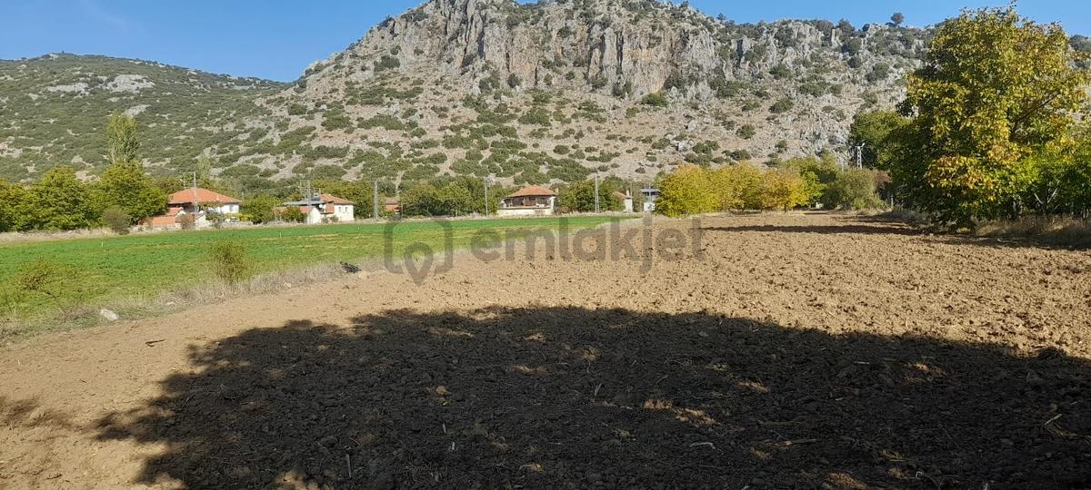 Burdur Ağlasun Hisarköy'de Satılık Bahçeli Ev - 13