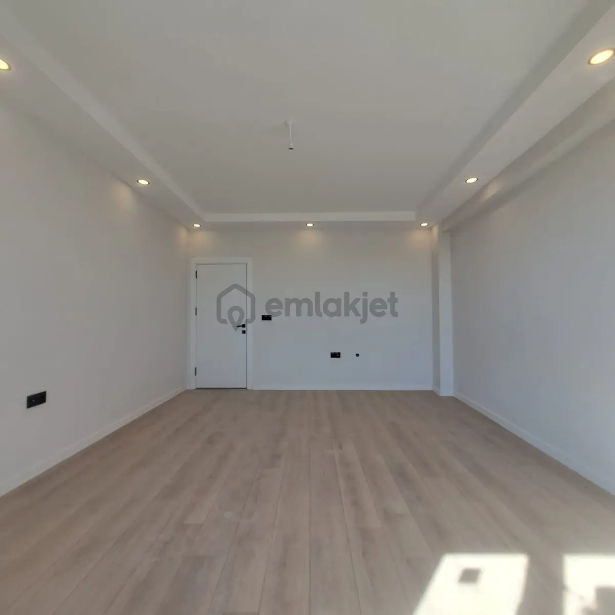2+1 100 M2 3 Katlı Binanın 2 Katında (d200) - 6