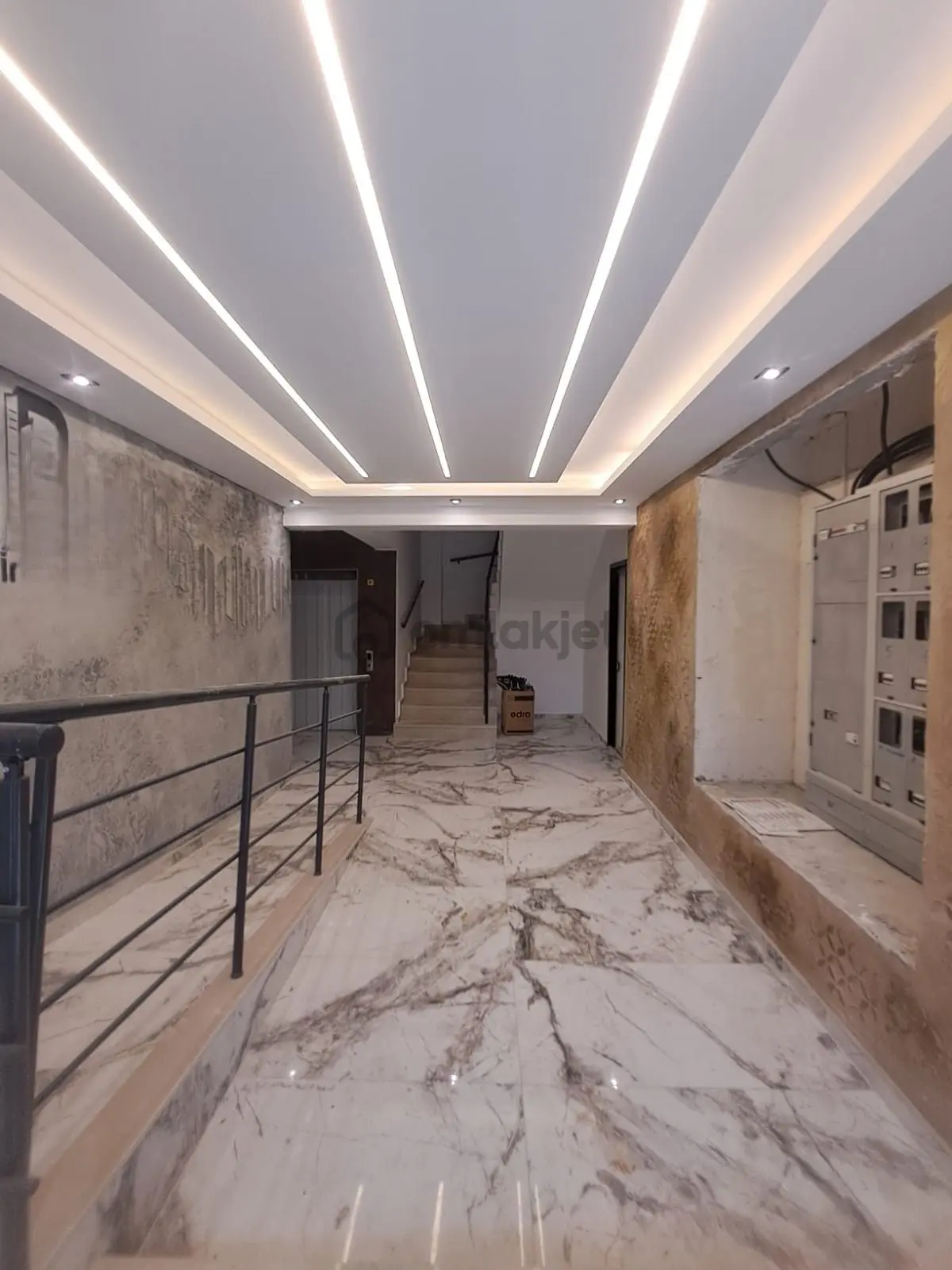 2+1 100 M2 3 Katlı Binanın 2 Katında (d200) - 10