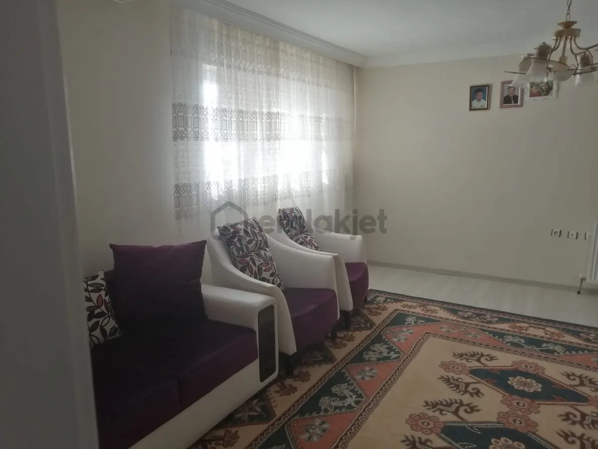 Polatlı İstiklal Mah. Satılık 3+1 Bahçe Katı - 13