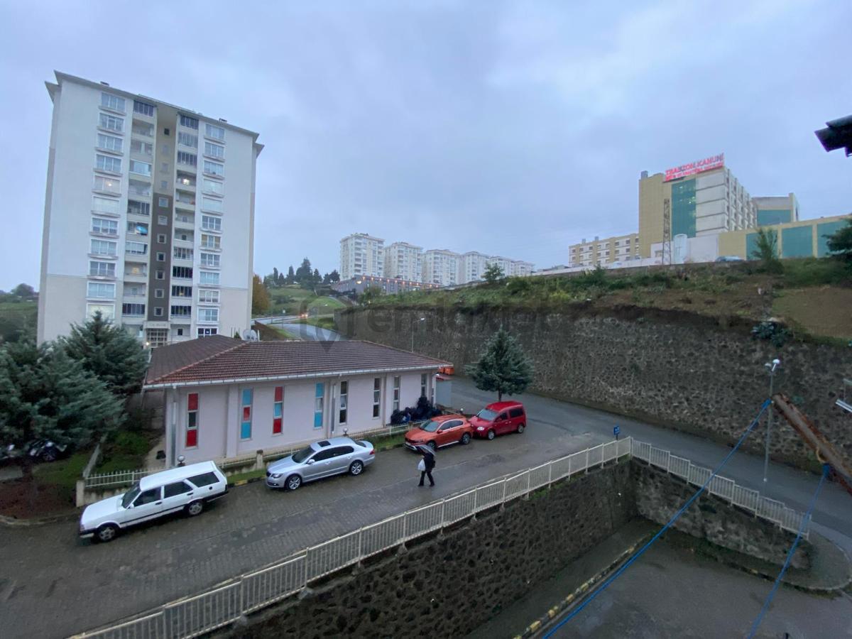 Trabzon Kaşüstü'nde 3+1 Eşyalı Satılık Daire - 11