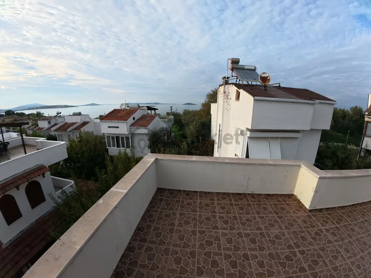 Denize 2. Sıra, Deniz Kenarında 55 M² Hakkı Bulunan, 350 M² Bahçeli 3+1 Villa - 33