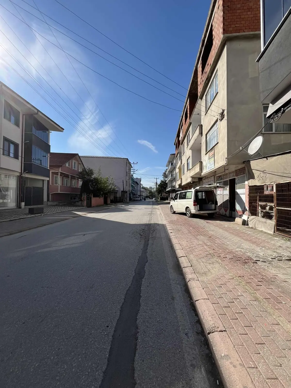 Yön Group'tan Yenicami'de Satılık Dükkan - 13