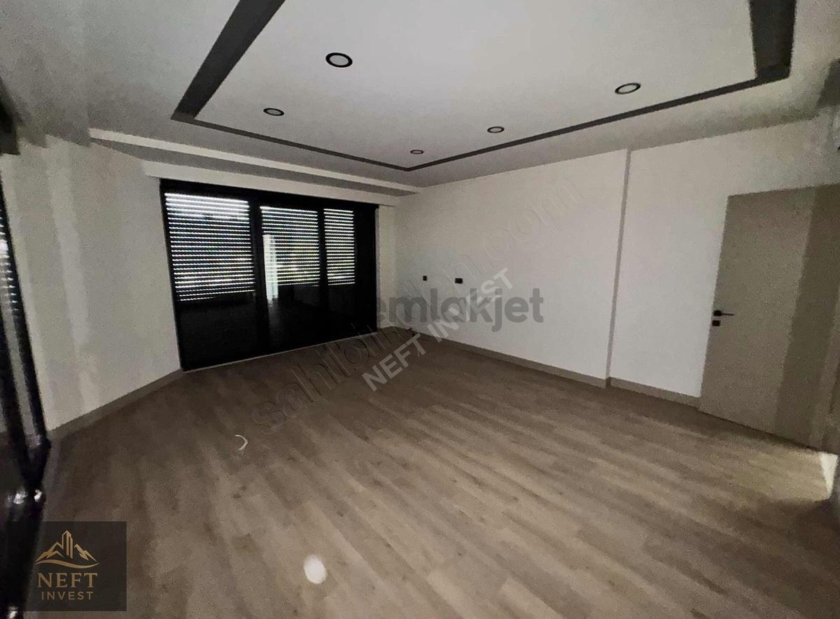 Lüks Konsept İçerisinde Sıfır Binada Geniş 2+1 3 Banyolu - 13