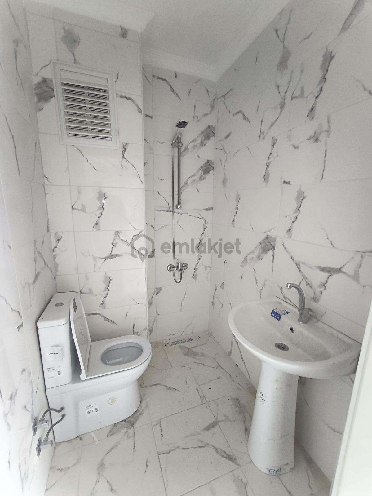 Armutlu Merkez'de 4+2 Dubleks - 11