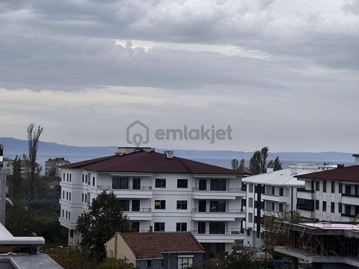 Armutlu Merkez'de 4+2 Dubleks - 2