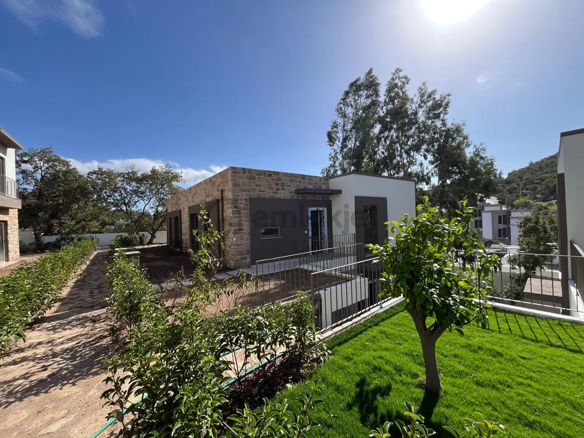 Bodrum Dereköyde Satılık Modern 2+1 Bahçe Katı Daire - 3