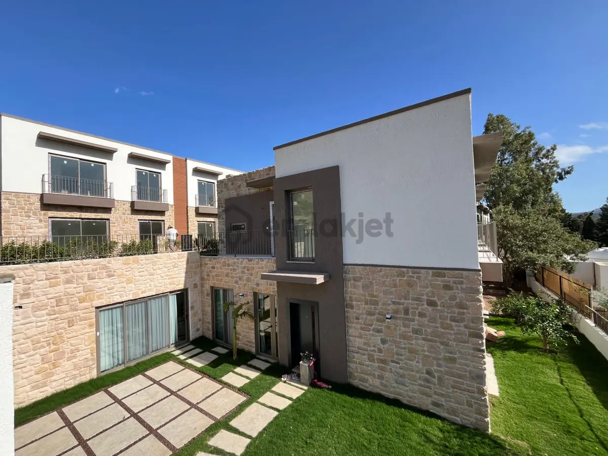 Bodrum Dereköyde Satılık Modern 2+1 Bahçe Katı Daire - 11