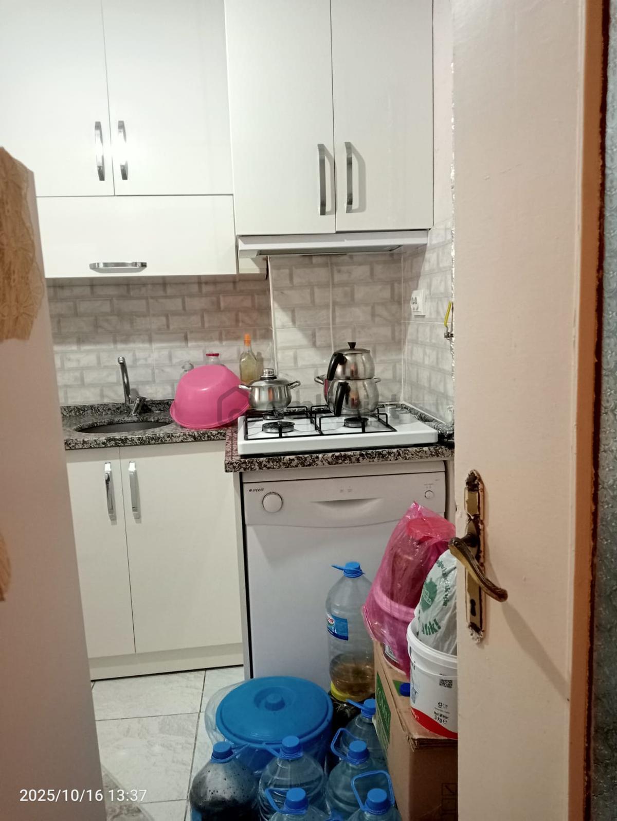 Lise Caddesinde Merkezde 3+1 Satılık Daire - 6