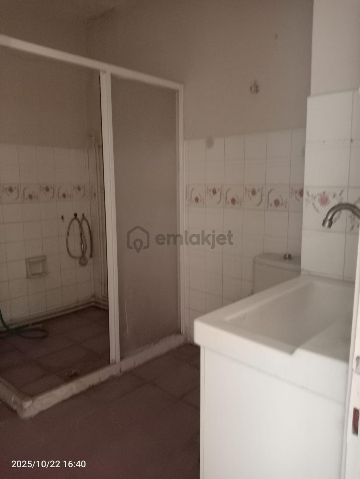Demirsubaşı Mahallesinde 2+1 Satılık Daire - 14