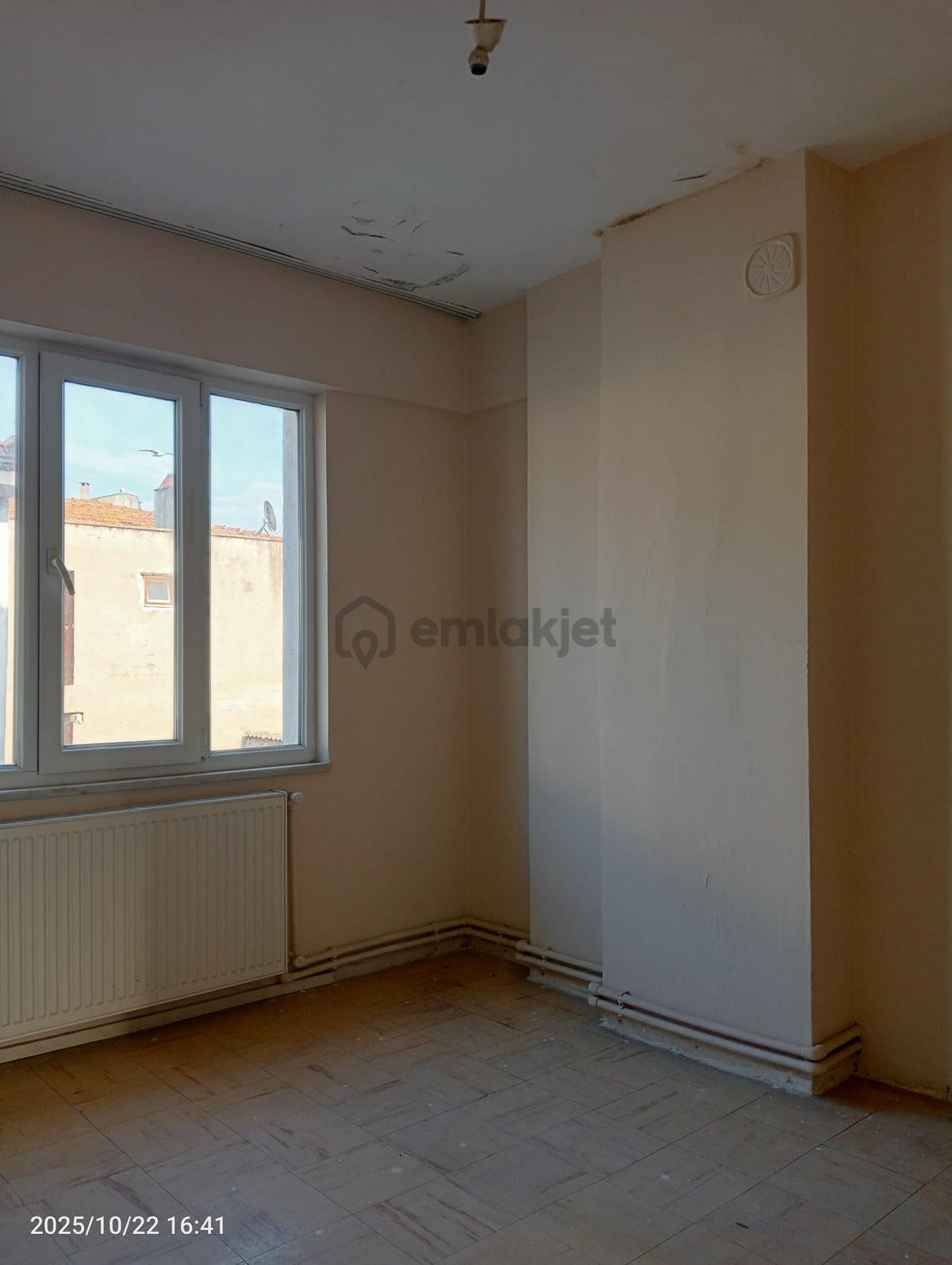 Demirsubaşı Mahallesinde 2+1 Satılık Daire - 11