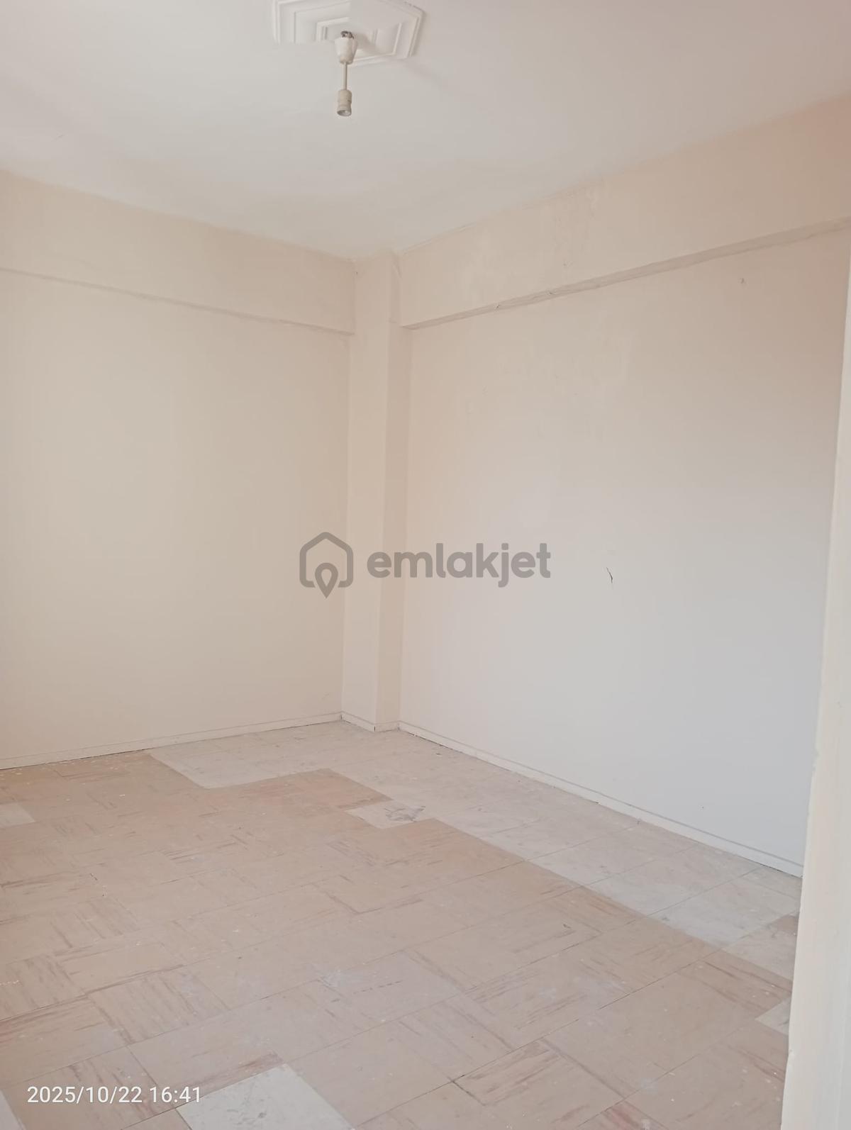 Demirsubaşı Mahallesinde 2+1 Satılık Daire - 8