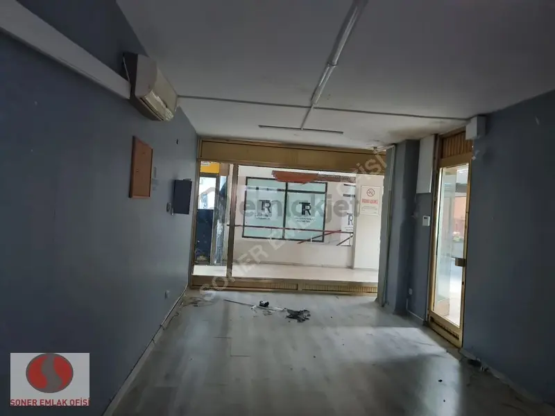 Kadıköy Altıyolda 30 M2 Pasaj İç Mükemmel Dükkan - 4