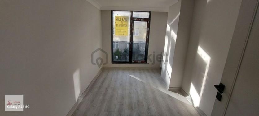 Bağlarbaşı Cad. Üzerinde 2+1 Sıfır Daire - 33