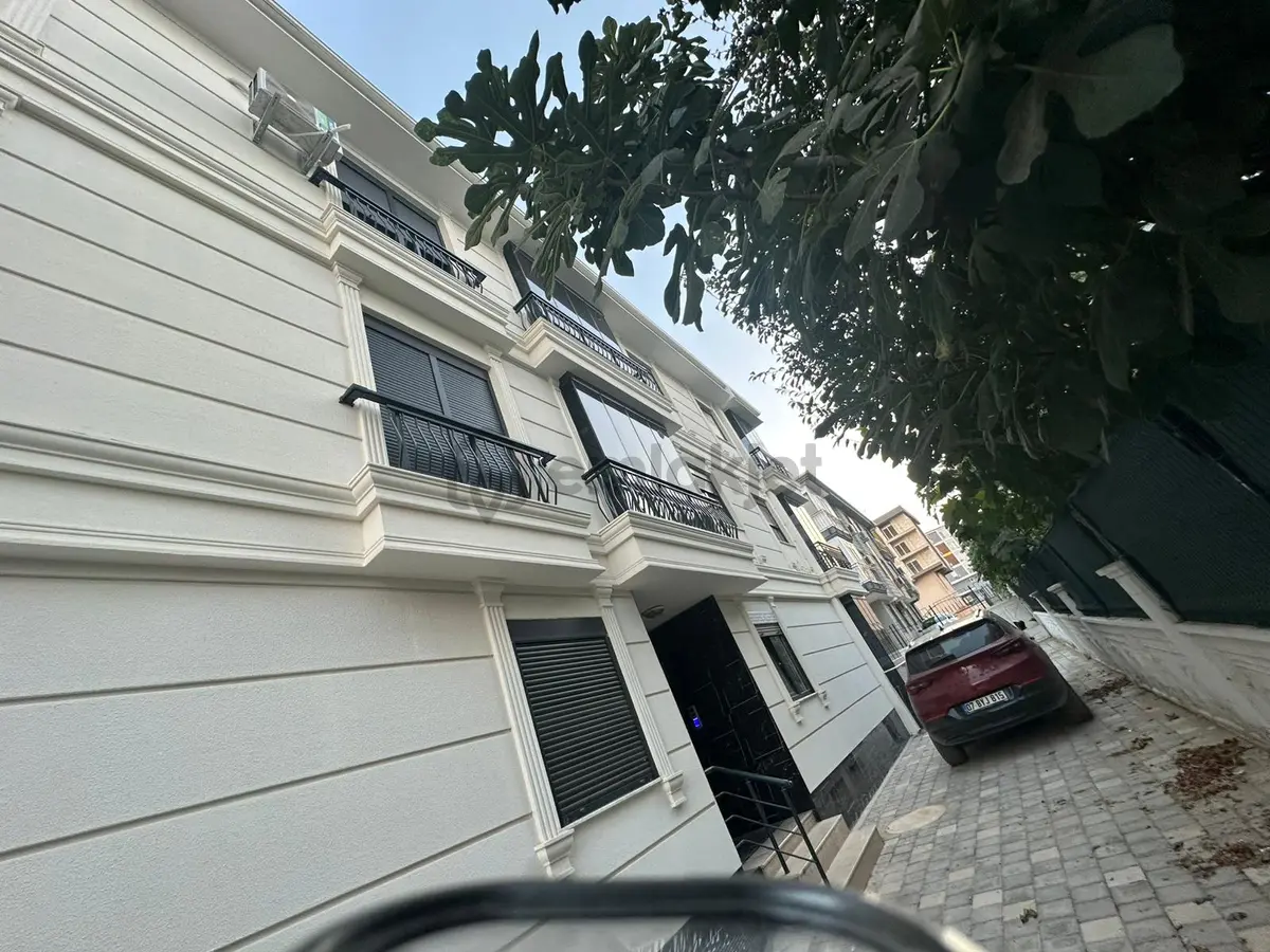 Yatırımlık , Şık , Katta 1+1 Daire - 8