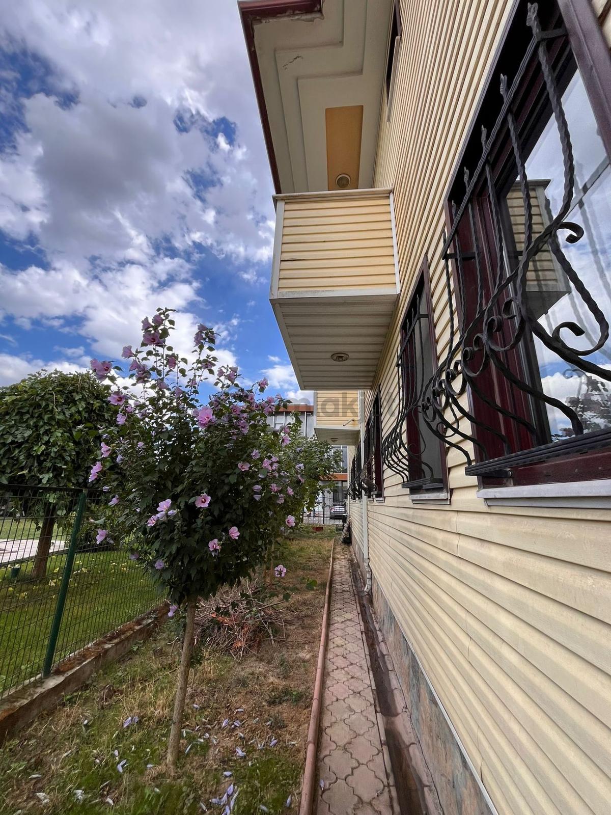 Sahibinden Sahibinden Serdivanın Merkezi 5+1 Satılık Triplex - 27