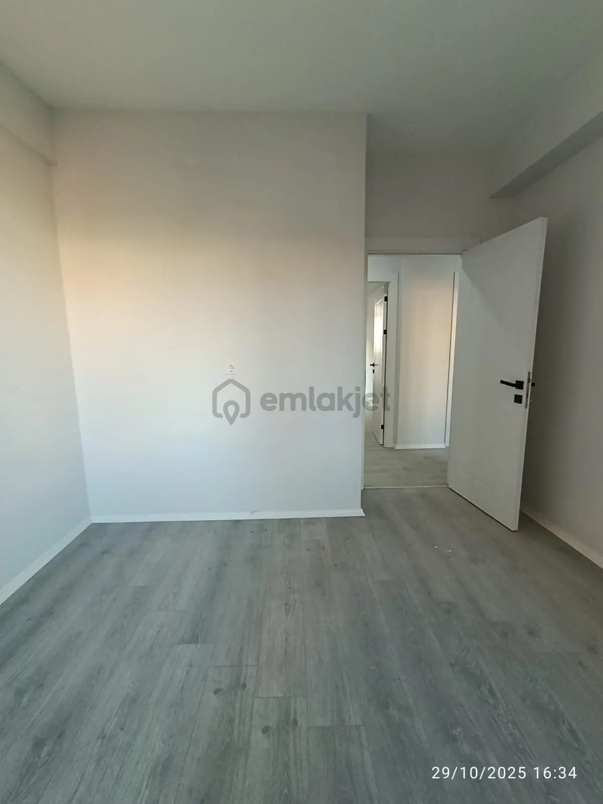 Çamlıca Mahallesinde Satılık 3+1 Daire - 15