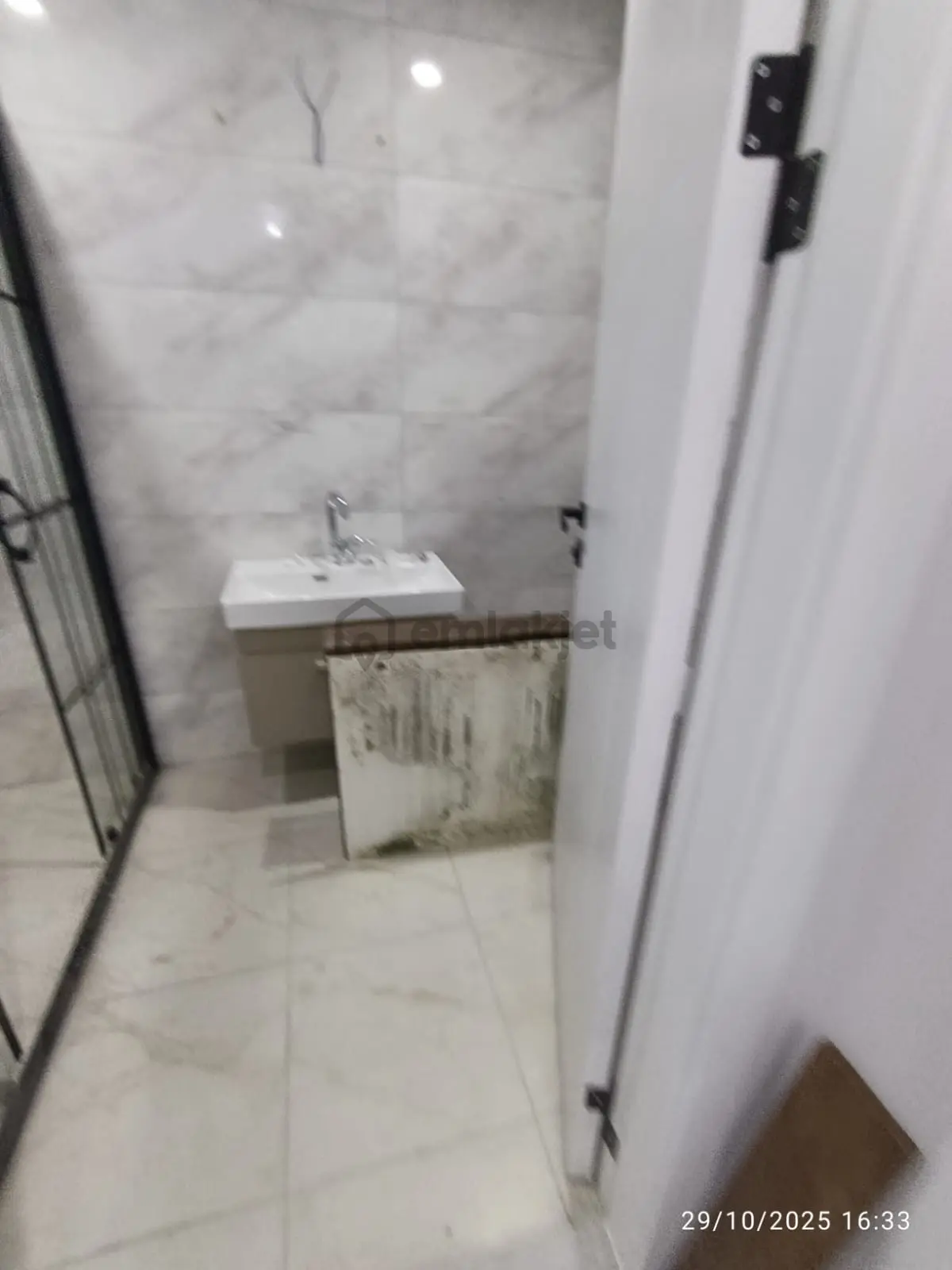 Çamlıca Mahallesinde Satılık 3+1 Daire - 18