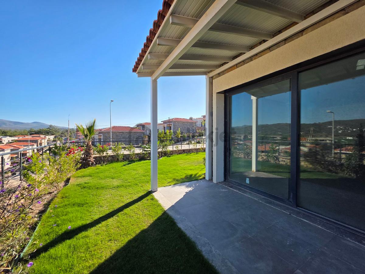 Mumcularda Satılık 3+1 Müstakil - 21