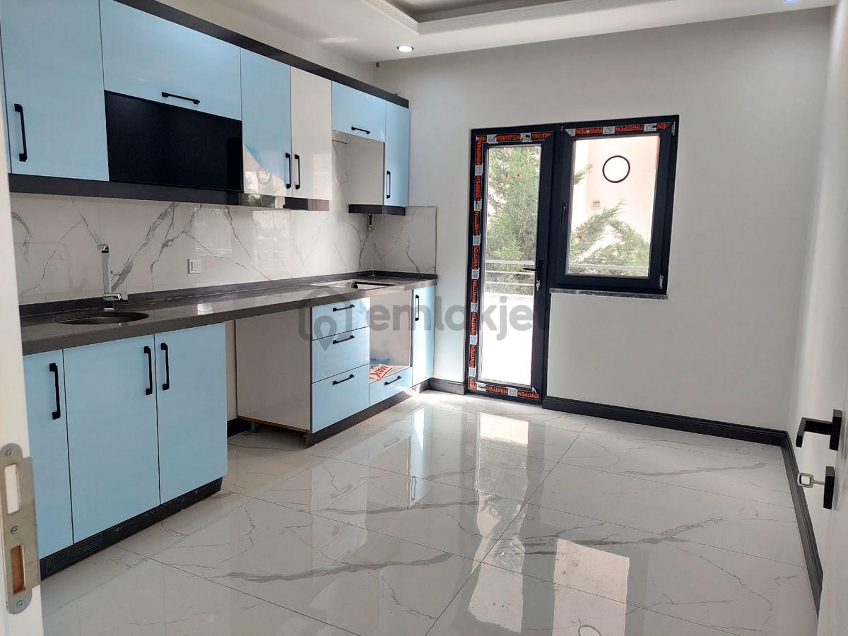 Satılık 2+190m2 Arakat - 4