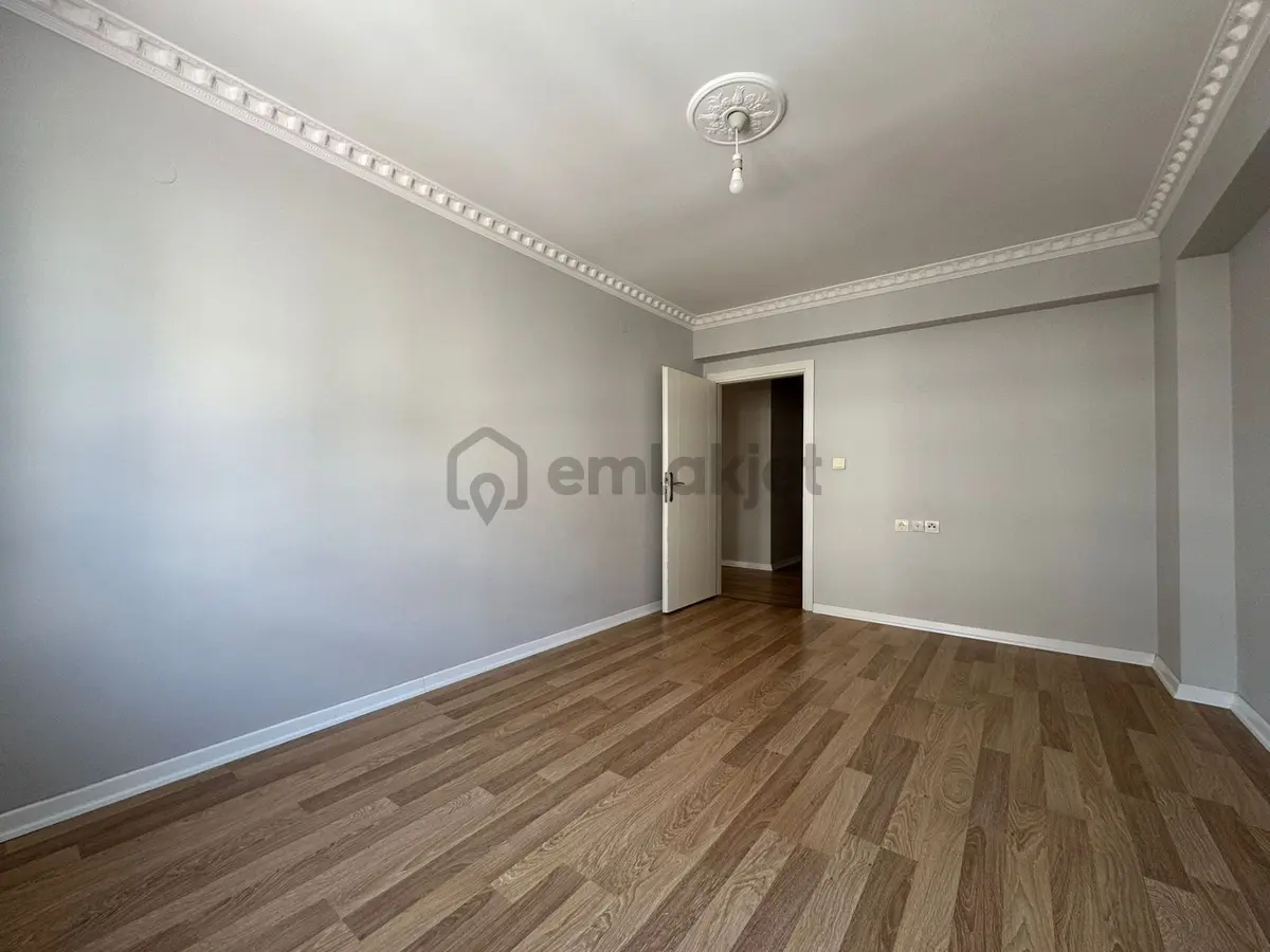 Atapark Mahallesi'nde Genç Binada Full Yapılı 3+1 Daire! - 8