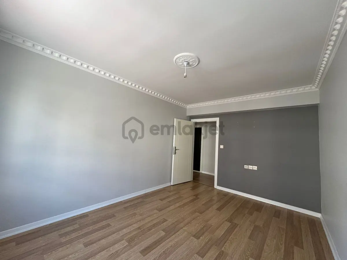 Atapark Mahallesi'nde Genç Binada Full Yapılı 3+1 Daire! - 10