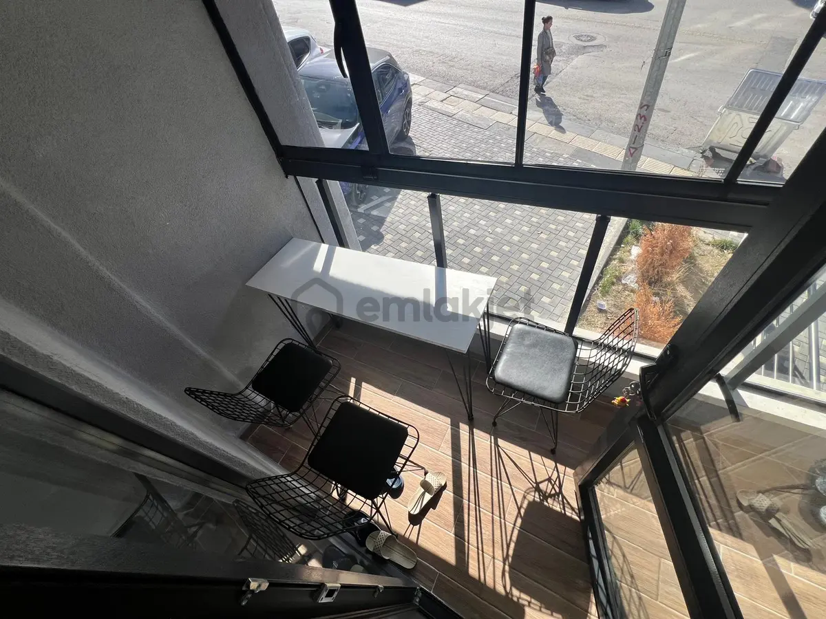 Atapark Mahallesi'nde Cadde Üzerinde Sıfır Binada Full Yapılı Daire! - 3