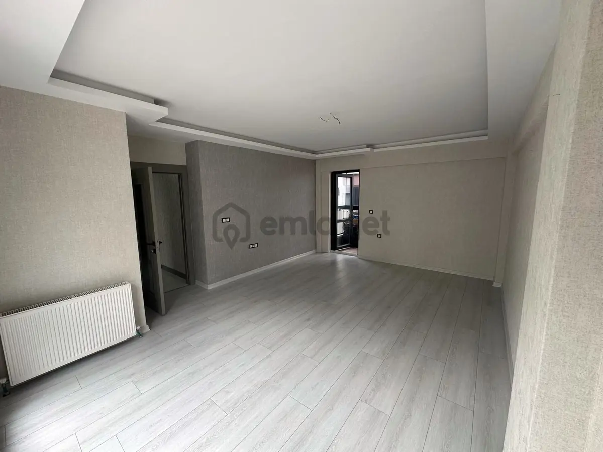 Atapark Mahallesi'nde Cadde Üzerinde Sıfır Binada Full Yapılı Daire! - 4