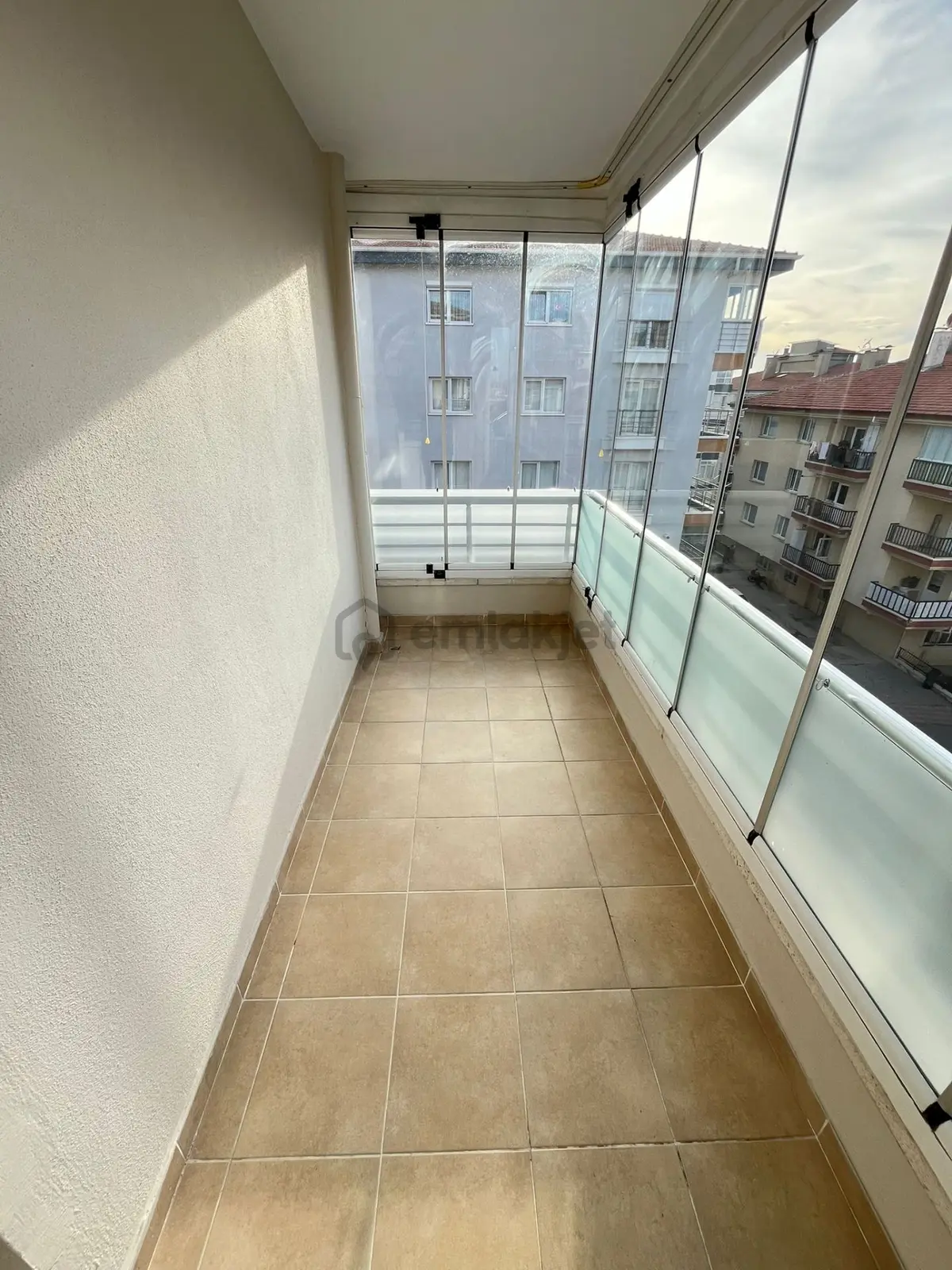 Ufuktepe Mahallesi'nde Cadde Üzerinde Full Yapılı 3+1 Daire! - 5