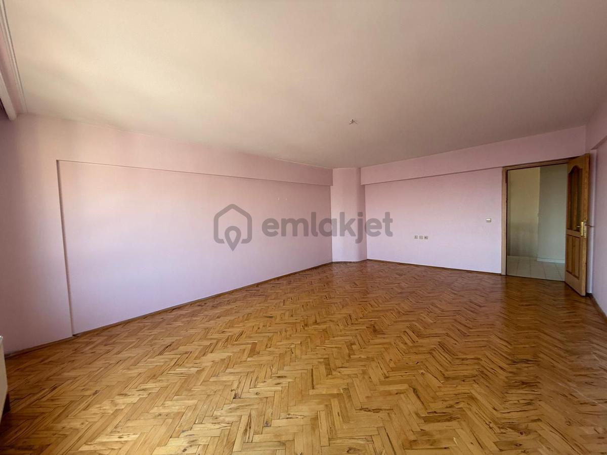 Osmangazi Mahallesi'nde Cadde Üzerinde 4+2 Dubleks Daire! - 4