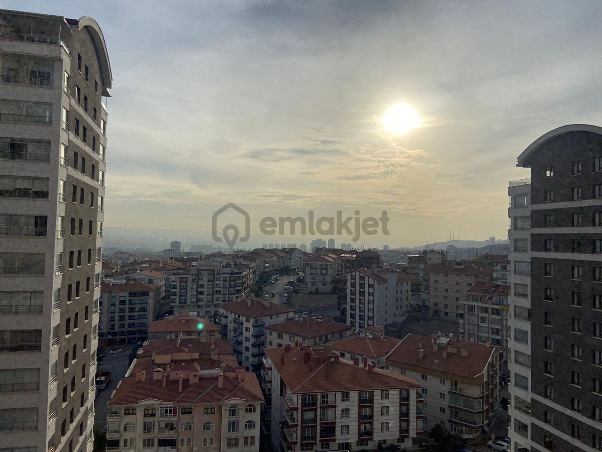 Kuşcağız Mahallesi'nde Cadde Üzerinde Çift Teras Balkonlu 3+1 Daire! - 13