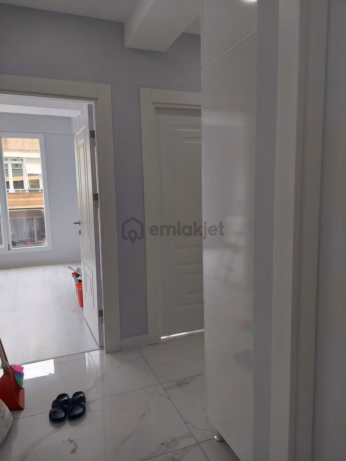 Barış'tan Açık-kapalı Otoparklı Lüks 3+1 Daire - 6
