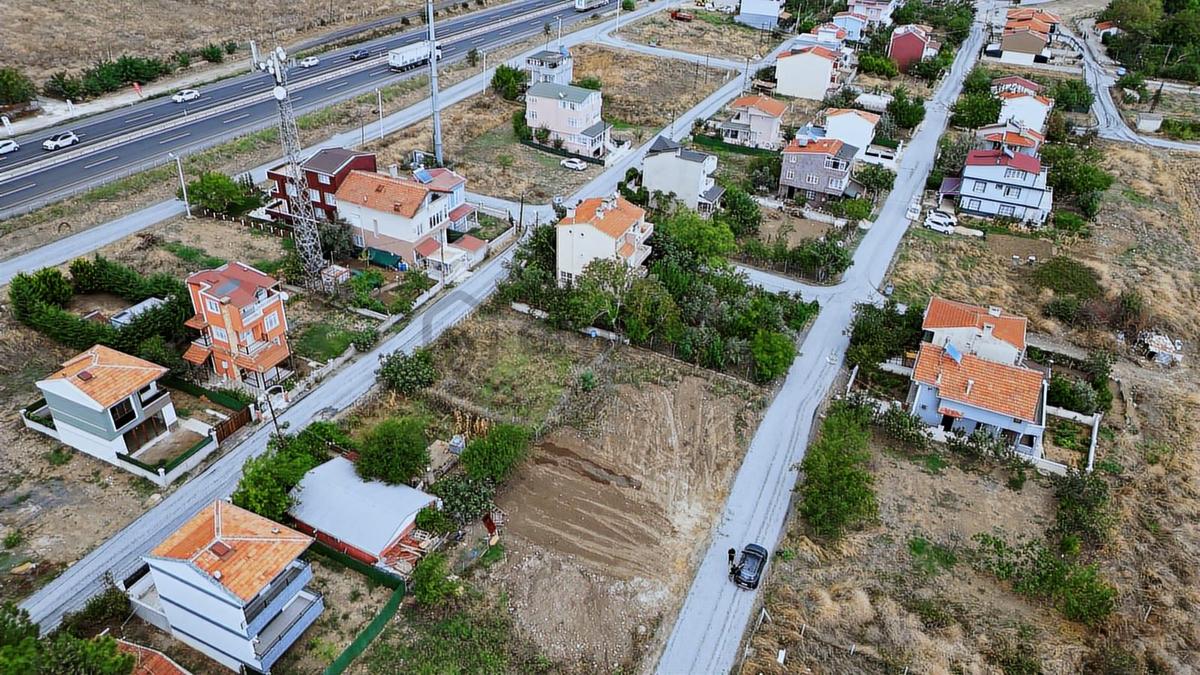 Tekirdağ'da Deniz Manzaralı 168 M² Villa Ruhsatlı Müstakil Arsa - 17