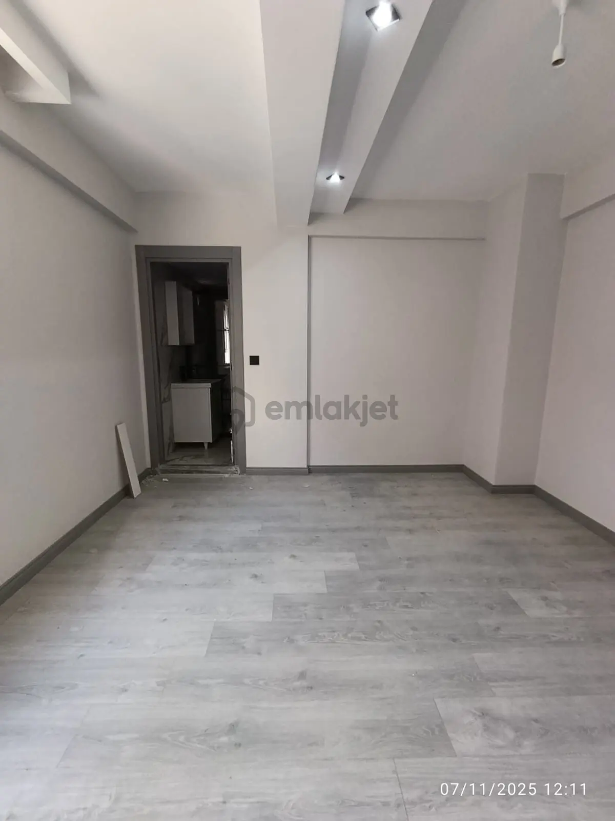 Çamlıca Mahallesinde Satılık 3+1 Daire - 7