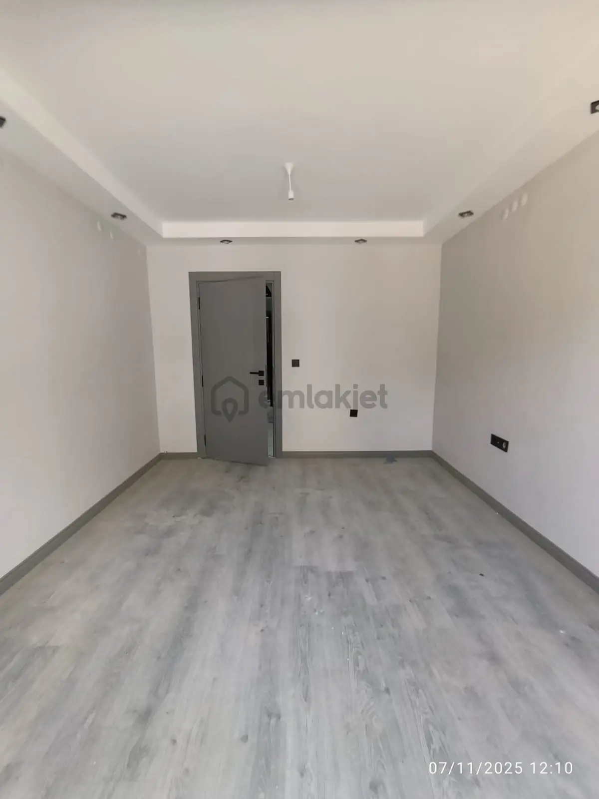 Çamlıca Mahallesinde Satılık 3+1 Daire - 10