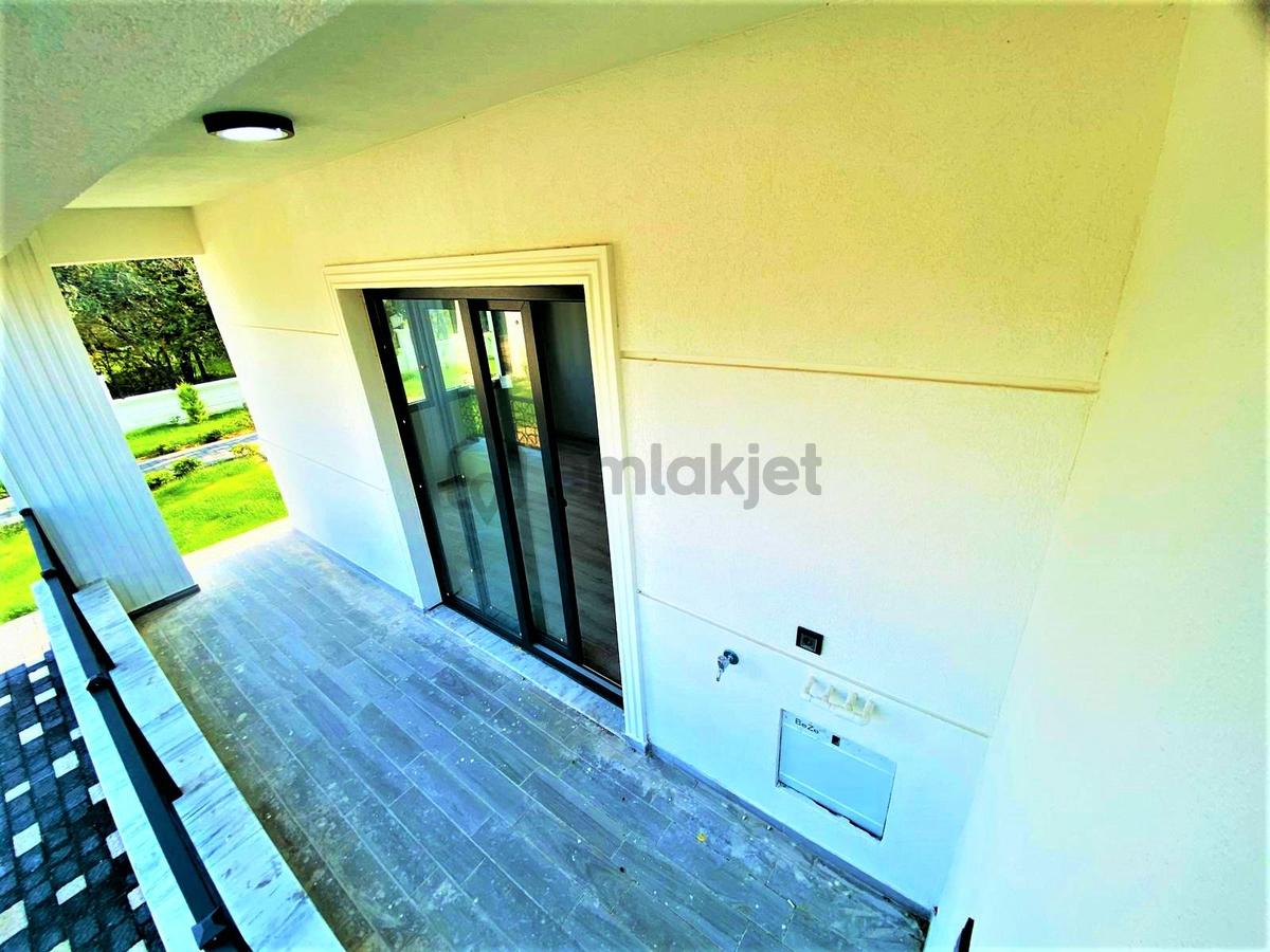 Güre De 2+1 Geniş Bahçe Kullanımlı Satılık Daire - 24