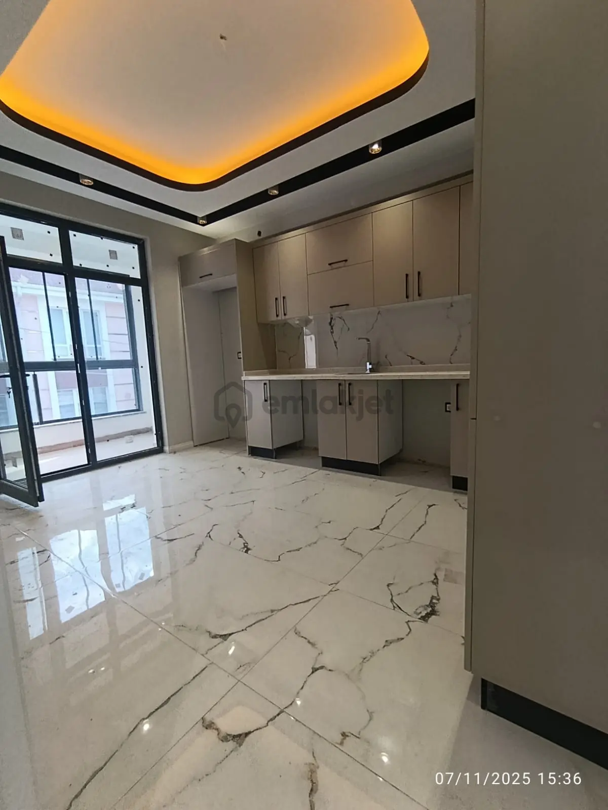 Çamlıca Mahallesinde Satılık Sıfır 3+1 Daire - 3