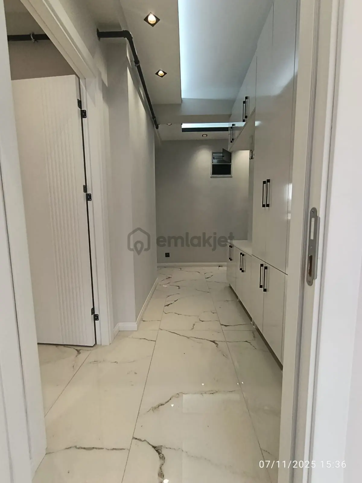 Çamlıca Mahallesinde Satılık Sıfır 3+1 Daire - 16