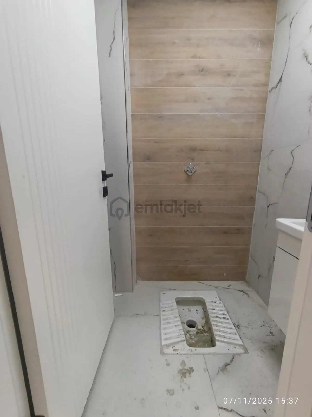 Çamlıca Mahallesinde Satılık Sıfır 3+1 Daire - 20