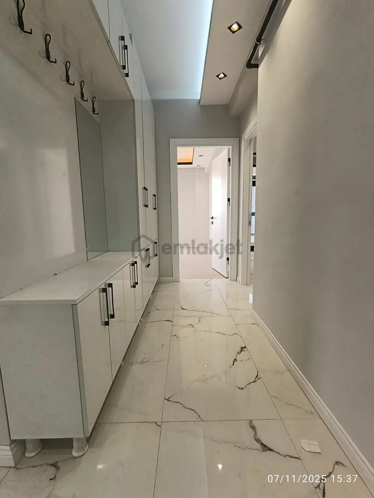 Çamlıca Mahallesinde Satılık Sıfır 3+1 Daire - 15